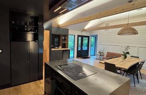 Springs House | New built exclusive 3-bedroom house in East Hampton with pool, AC, fitness room