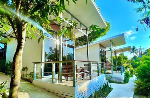 Ko Chang House | New bungalow with WiFi, AC and huge balcony in welcoming Koh Chang