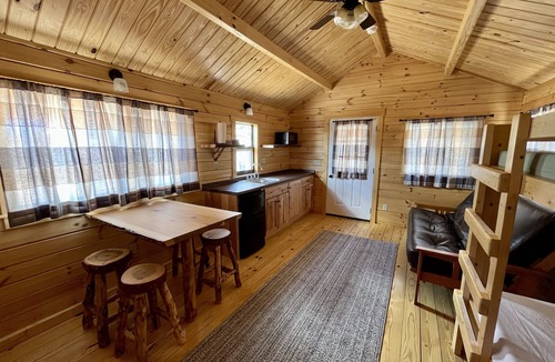 Zion National Park South Entrance Cabin | New Cabins in Springdale, Utah. 1/2 mile to entrance of Zion National Park!