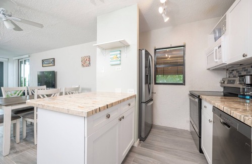 Green Cay Plantation Condo | New central located 2BR/3BD/2BA condo gated community with 2 pools & pickleball