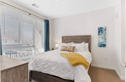Jewell Heights - Hoffman Heights Apartment | New, Centrally Located, 1B1B Apt, Lots of Amenities!