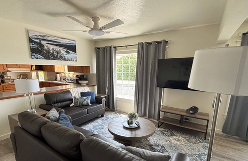 East Hope Cottage | New! Charming Blue Haven Cottage with Amazing Lake Pend Oreille Views!