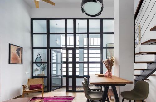 San Gil Apartment | NEW Charming Duplex With Private Patio