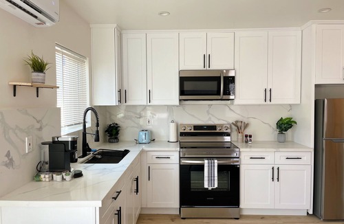 Riverside Apartment | New: Charming guest suite by UCR, Downtown & plazas