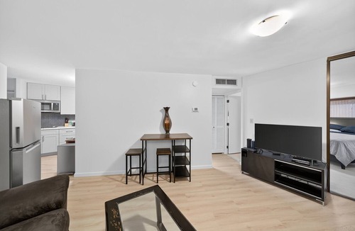 Downtown Honolulu Condo | NEW! Chic DT Honolulu Executive Condo