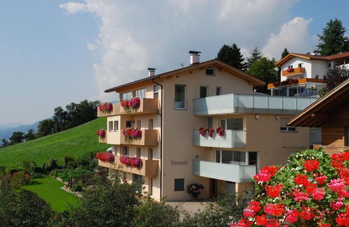 Feldthurns Apartment | New, comfortable apartment near the village, right on Kastanienweg