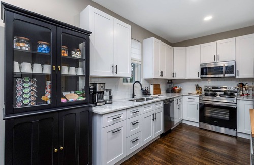 Old North Columbus House | NEW Comfortable OSU Home Sleeps 10 Walk to Campus/Stadium Free Parking for 4