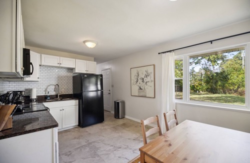 Buckroe Beach House | NEW! Comfy Coastal Getaway with Modern Comforts