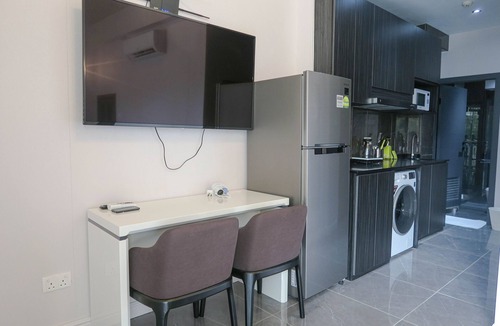 River Valley Apartment | NEW Comfy Studio Apt/Wifi @ Orchard/Somerset Area