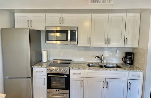Melbourne Condo | NEW COMPLETE REMODEL, MELBOURNE HARBOUR VIEWS