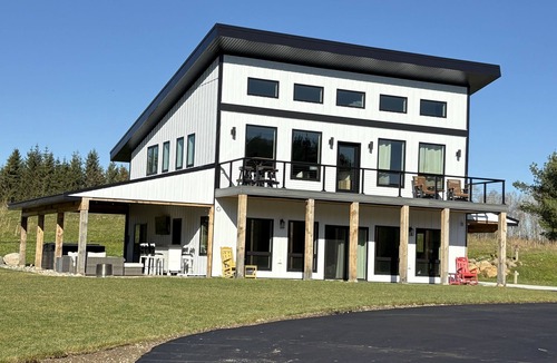 Nevis House | New Construction~Get Around Getaway