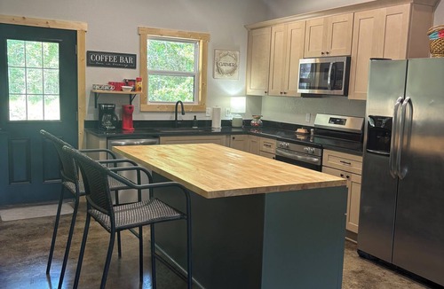 Horseshoe Bend House | New construction 3-bedroom house in Horseshoe Bend perfect for your getaway