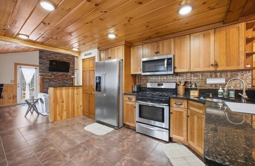 Gilford House | [NEW] Cozy Cabin near Gunstock & Lake Winni