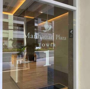 Socorro House | New! Cozy&Functional, Manhattan Plaza Tower 1 w/ private balcony!