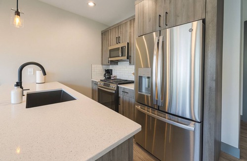 Purgatory Apartment | NEW Cozy One Bedroom Condo with Balcony & Purgatory Views