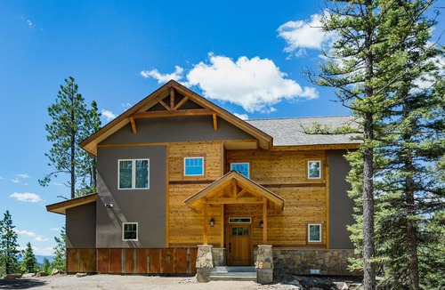 Columbine Lake House | New Custom Home with Large Decks - Amazing Views - Pool Table/New Hot Tub