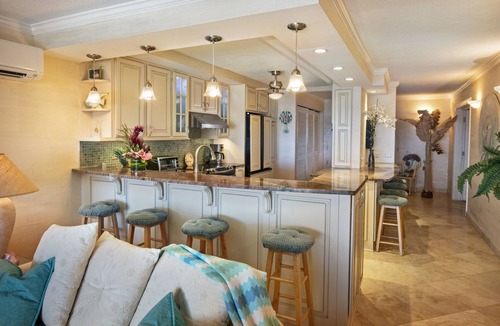 Nazareth Condo | New "CUSTOM" renovation. Beachfront and restaurants just steps away.