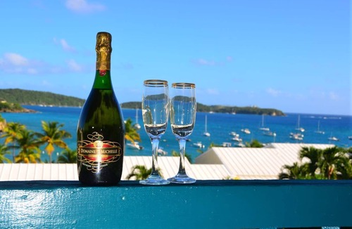 Nazareth Condo | New "CUSTOM" renovation. Beachfront and restaurants just steps away.
