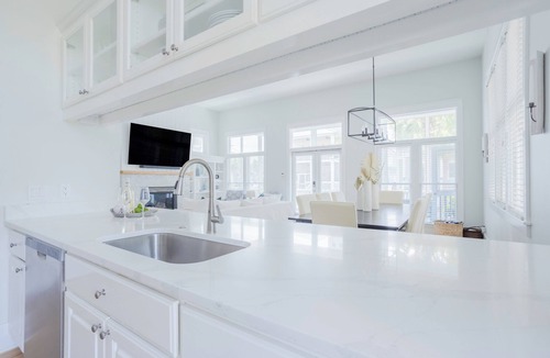 Sunnyside House | #NEW DATES OPEN# No Shoes No Shirt No Problems. Carillon Beach, gated private.
