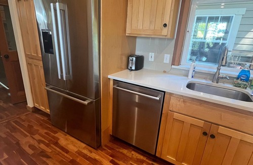 Eastsound House | New design, luxury home, views from the hottub, Close to town, come relax!