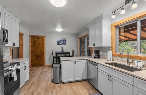 Southwest Bend House | New! Diamond Retreat – Peaceful Bend Hideaway Near Old Mill & Trails