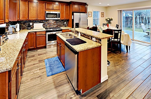 Hyannis House | New, dog-friendly 5-bed home. Steps to Keyes Beach, Main Street, and Harbor!