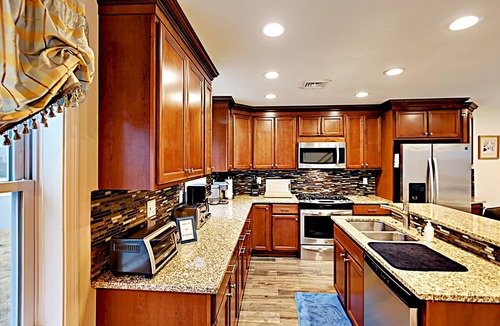 Hyannis House | New, dog-friendly 5-bed home. Steps to Keyes Beach, Main Street, and Harbor!