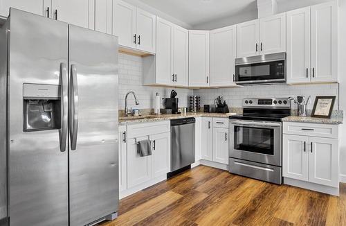 Boiling Springs House | New duplex; sleeps 6! Pet friendly! Perfect for traveling medical and families!