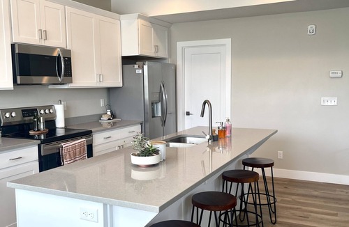 Draper House | New & Elegant Modern Townhome