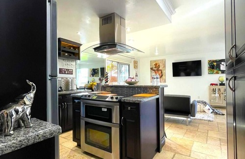 Encinitas Apartment | ★ New ! Encinitas Gem, Your home away from home ★