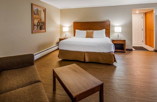 Bennington Hotel | New Englander Inn Bennington