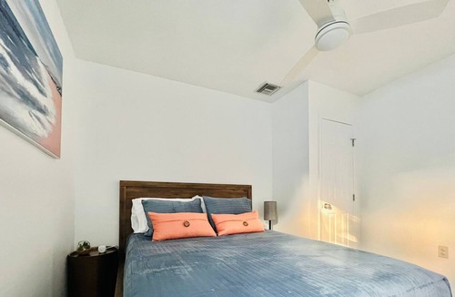 North Andrews Gardens House | NEW! Family size house/Beach Nearby/Top Location