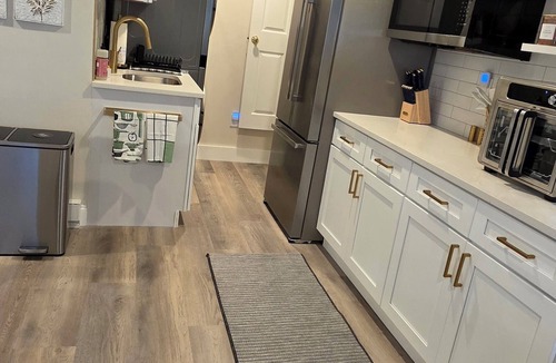 Stoughton Apartment | New Flat ~15 Mins from Gillette Stadium/World Cup!