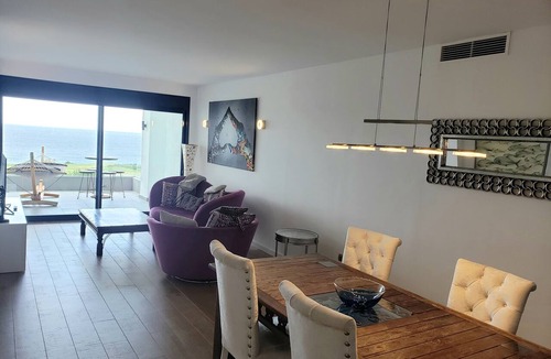 San Roque Apartment | New front line beach/Golf with views of Gibraltar and Africa.