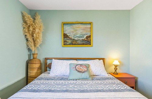 Grayland Cottage | NEW: Get Away to the Ocean at Breakwater Inn & Cottages