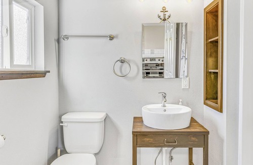 Grayland Cottage | NEW: Get Away to the Ocean at Beachwater Inn & Cottages