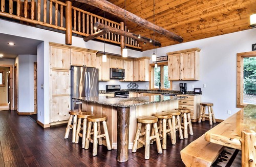 Eagle River House | NEW! Gorgeous Northwoods Home on the Eagle River Chain of Lakes