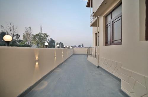 Nishat-Shalimar Hotel | New green meadows