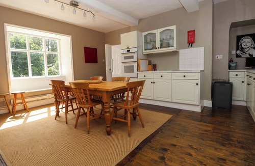 Acrefair Cottage | NEW HALL, pet friendly, luxury holiday cottage in Chirk