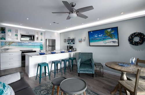 Galveston Condo | NEW Heated Pool & HOT Tub! Top-Floor-Ocean View!