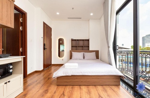 Tan Binh Apartment | NEW HOME APARTMENT, ELEVATOR, KITCHEN, WASHING vs DRYER, 800m TO AIRPORT
