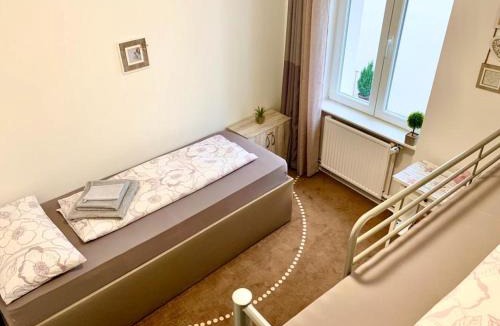 Reinickendorf Hostel | New Hostel Berlin Mitte FREE SNACK hot tea and coffee