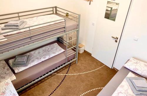 Reinickendorf Hostel | New Hostel Berlin Mitte FREE SNACK hot tea and coffee
