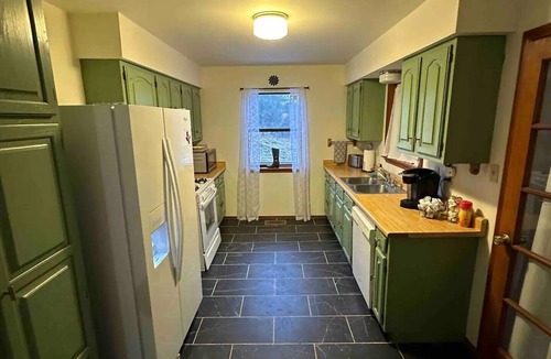 Alto House | NEW HOT TUB Pet-Friendly Getaway with Room to Roam and CLOSE to Ski Apache