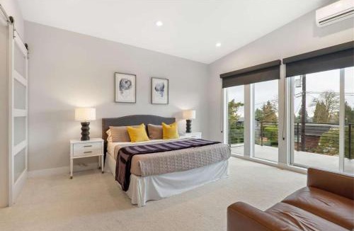 Greenwood House | New House with Chef's Kitchen and Spa-like Suite