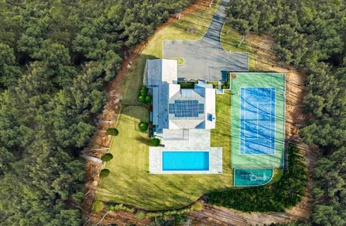 Bridgehampton House | New house with Tennis, basketball, GYM, heated pool and Spa