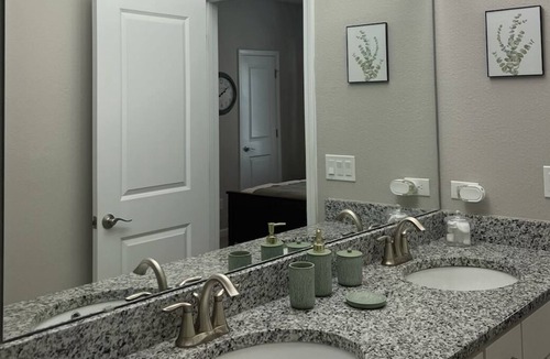 Southside House | *New* JAX’s Hidden Gem - Near Mayo Clinic & Beach