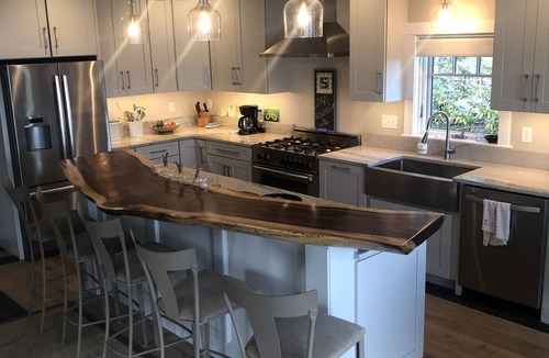 Strafford House | New Lake Front Home