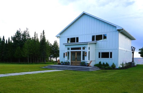 Sturgeon Bay House | NEW Lakefront 3 Acre Renovated Egg Harbor Getaway