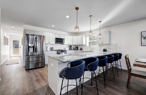 Lake Harmony House | New Lakeview Combo : Two Side-by-Side Luxury Houses, 16 BR 15 BA Sleeps 60